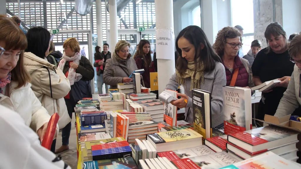 Fira del Llibre en Català a Molins de Rei foto