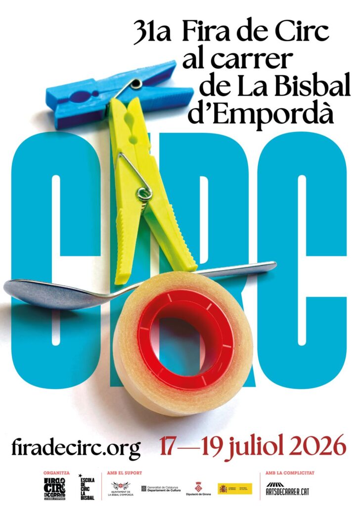 Cartell de Fira de Circ al carrer a La Bisbal d’Empordà