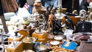 Descarregada d’antiguitats a Vic