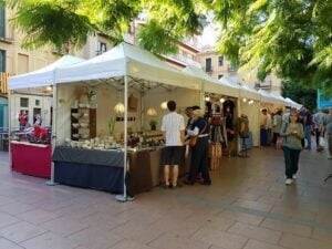 Fira d’Artesans al Clot de Barcelona Fira d’Artesans al Clot de Barcelona