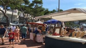 Mercat Boig i Fira d’Art a Llafranc