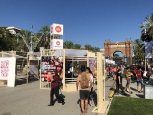 Fira dentitats al passeig lluis companys de barcelona 1