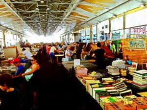 Fira de nadal del dominical del llibre del mercat de sant antoni foto 1