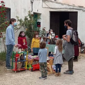 Fira de puces a sant joan de mediona foto 1