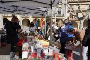 Fira dels alls mercat de santa llucia a balaguer foto 1