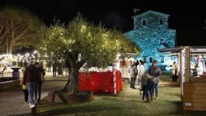 Golden christmas festimarket a sant gregori foto 1