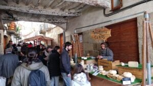 Mercadal de tora foto 2