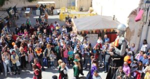 Mercat medieval a creixell foto 4 min