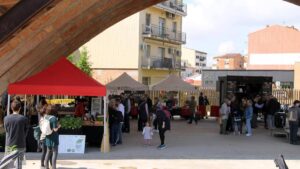 Mercat de la terra de sant fruitos 1 min