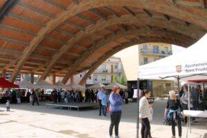 Mercat de la terra de sant fruitos 4 min