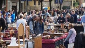 Mercat d’Artesans, Antiquaris i Brocanters de Sant Narcís a Girona
